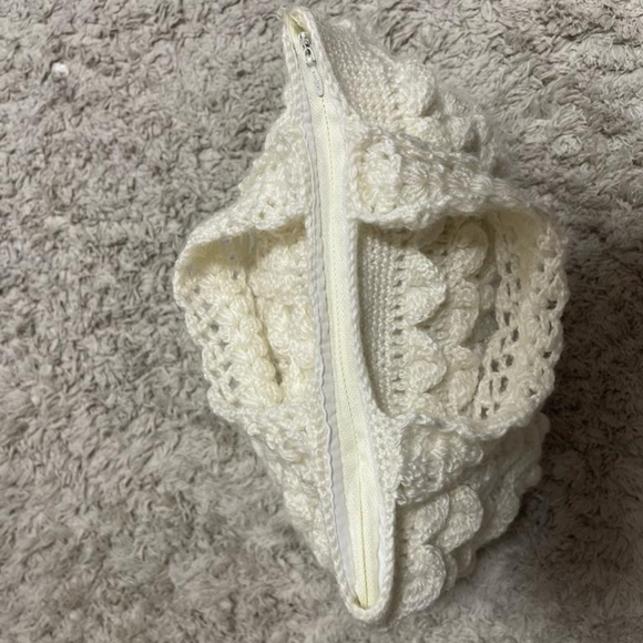 New Crochet handbag - Picture 9 of 11